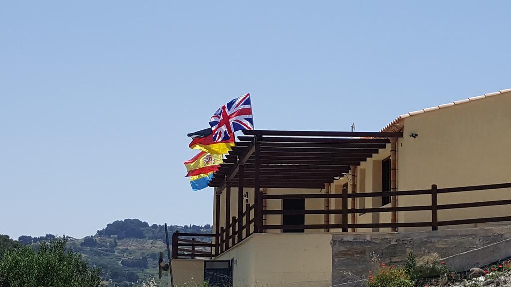 Agriturismo Gessi كالاتافيمي المظهر الخارجي الصورة