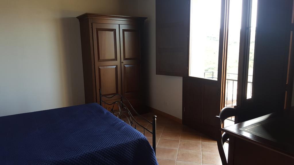 Agriturismo Gessi كالاتافيمي المظهر الخارجي الصورة